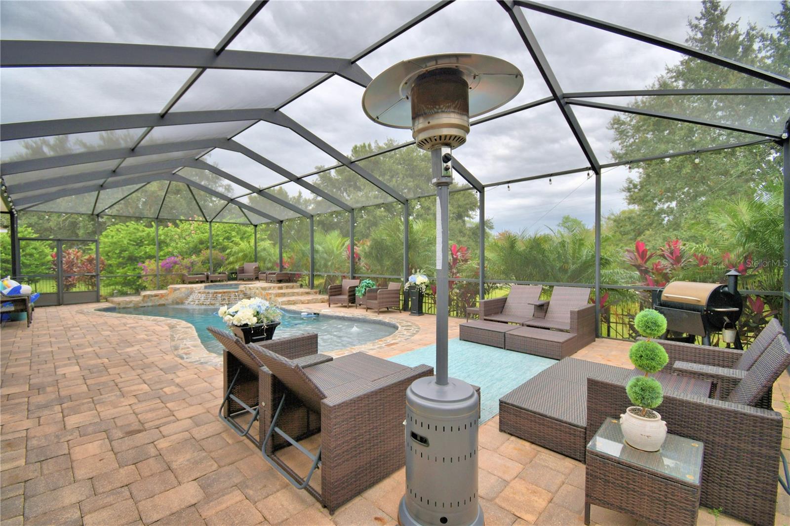 CROSSROADS/LK REGION - Residential