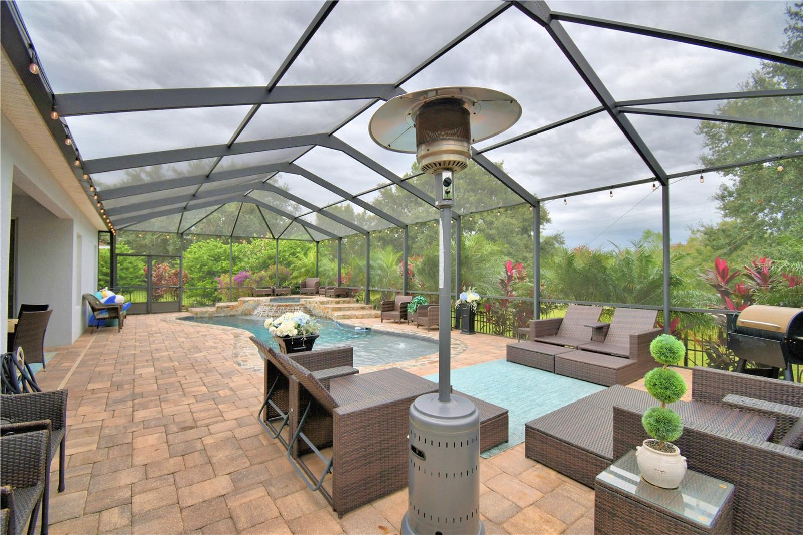 CROSSROADS/LK REGION - Residential