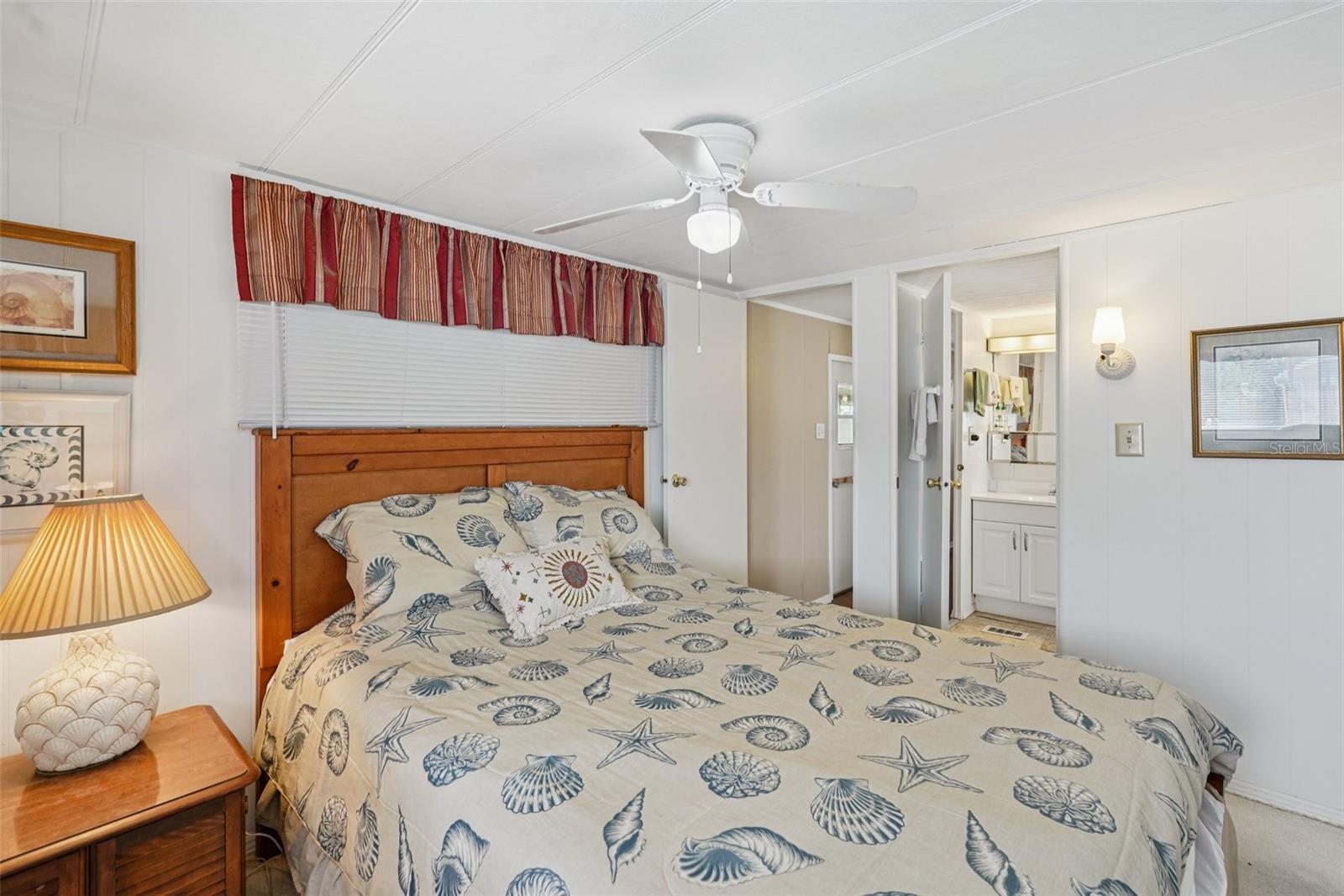 OAKWOOD MANOR - Residential