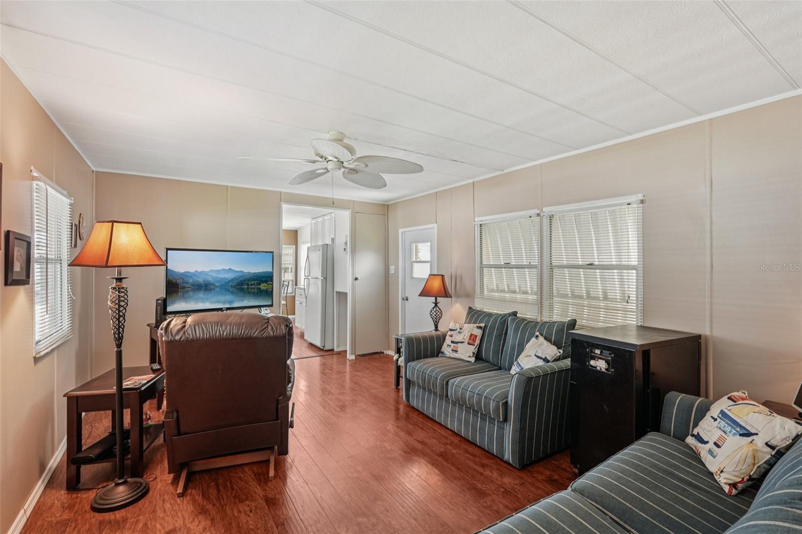 OAKWOOD MANOR - Residential