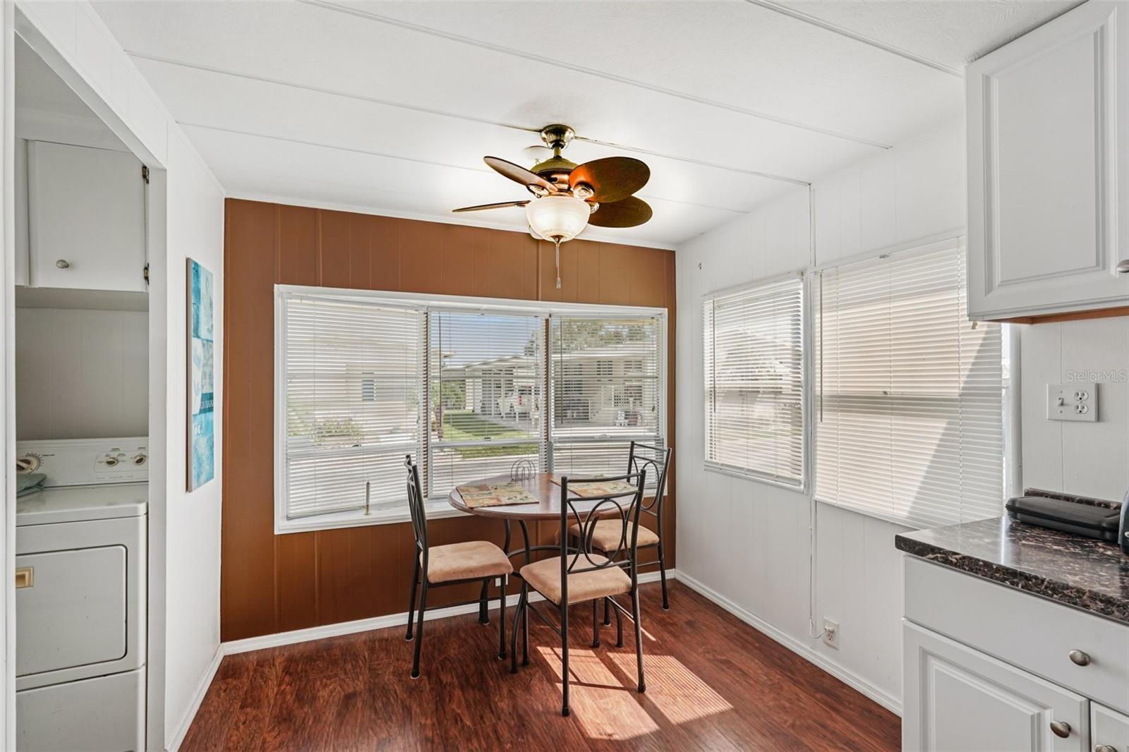 OAKWOOD MANOR - Residential