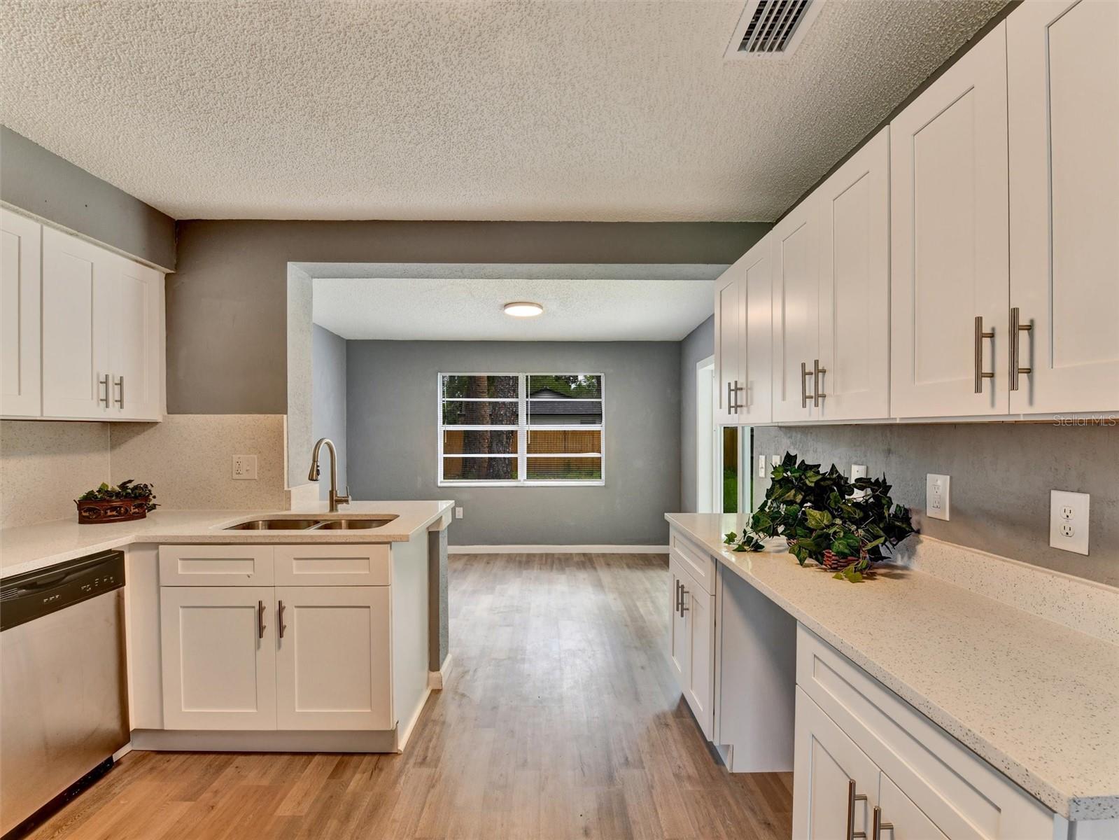 7138 OAKWOOD DRIVE