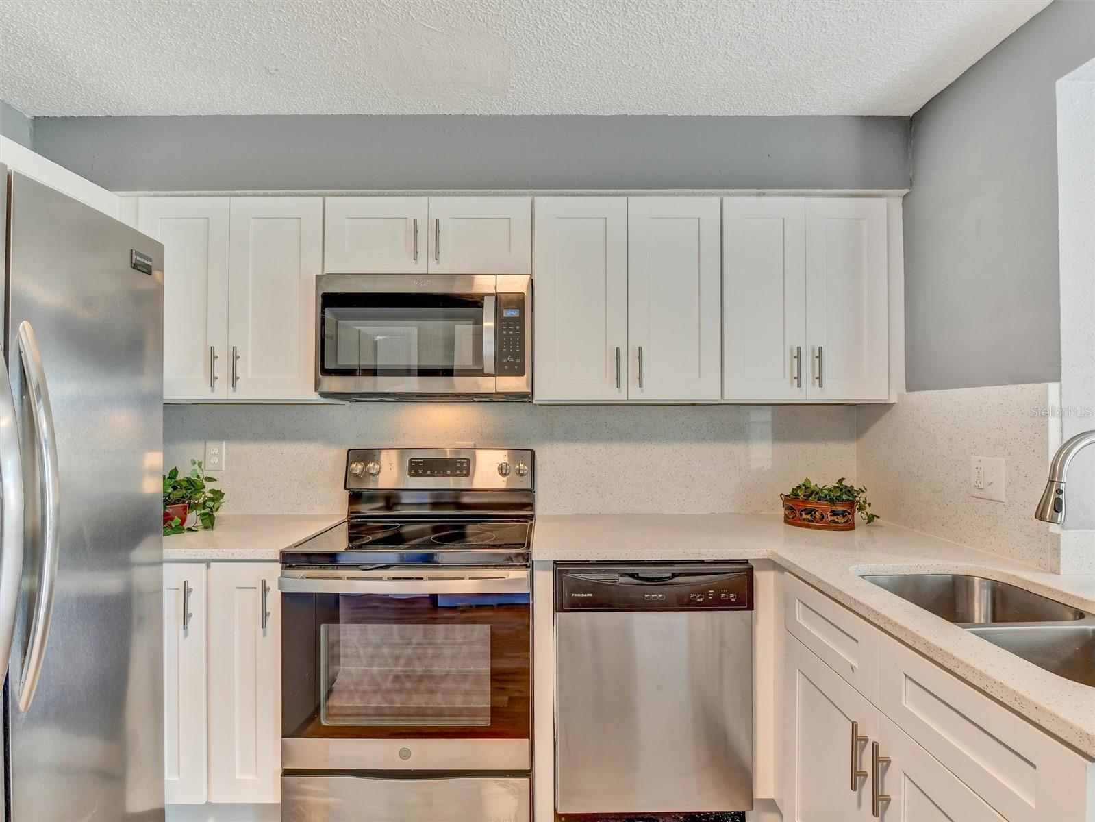 7138 OAKWOOD DRIVE