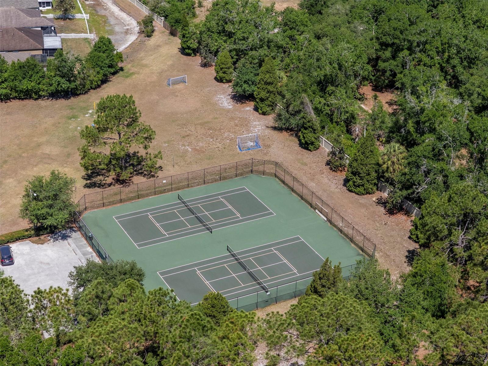 LEXINGTON OAKS VILLAGE 14 - Residential