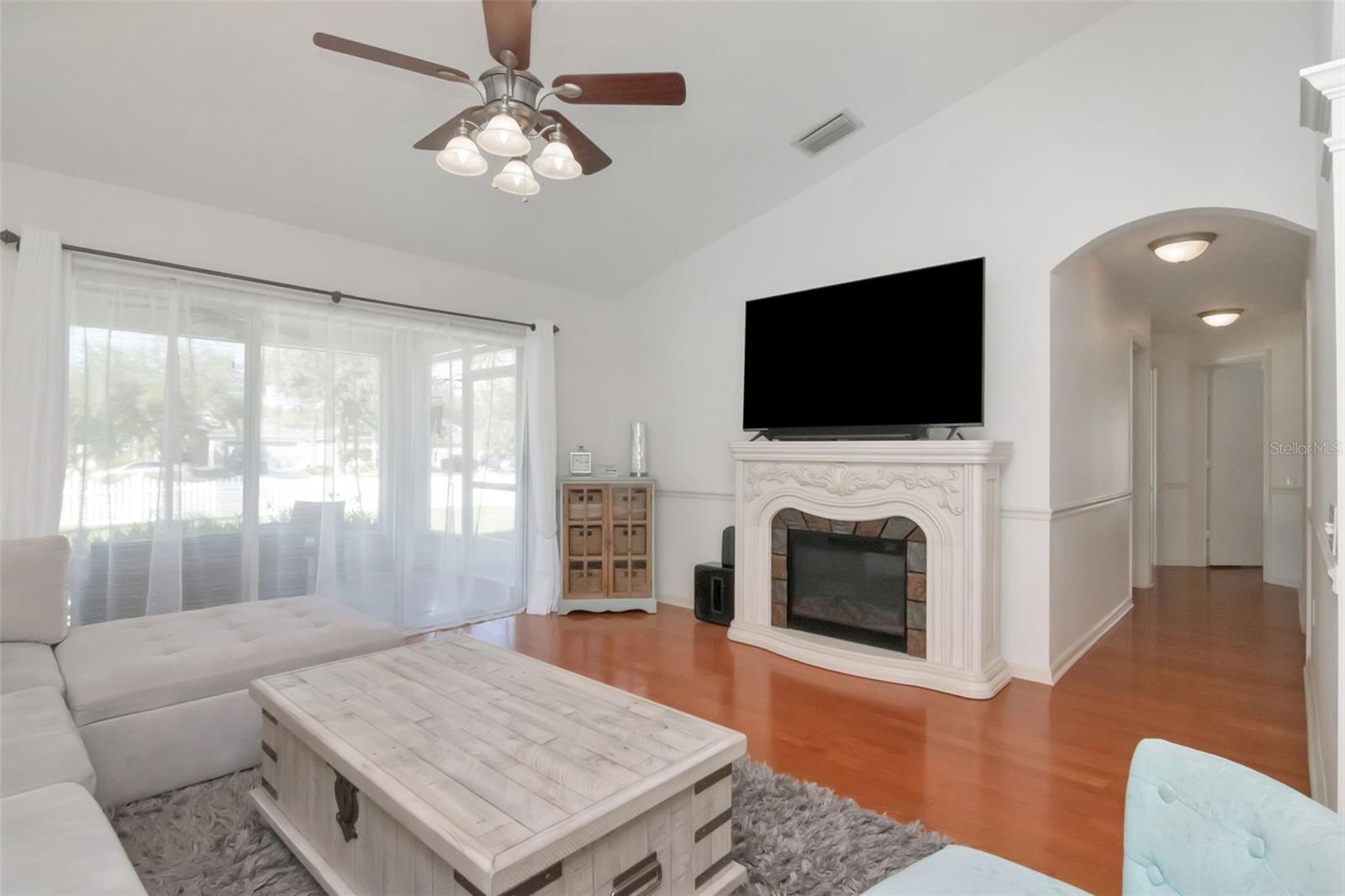 LEXINGTON OAKS VILLAGE 14 - Residential