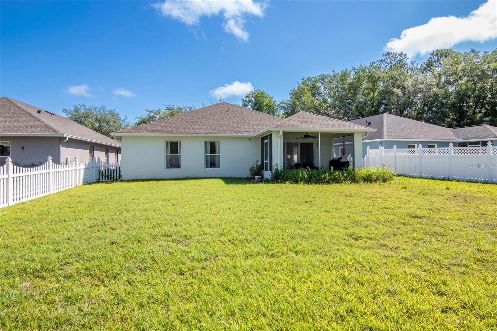 LEXINGTON OAKS VILLAGE 14 - Residential