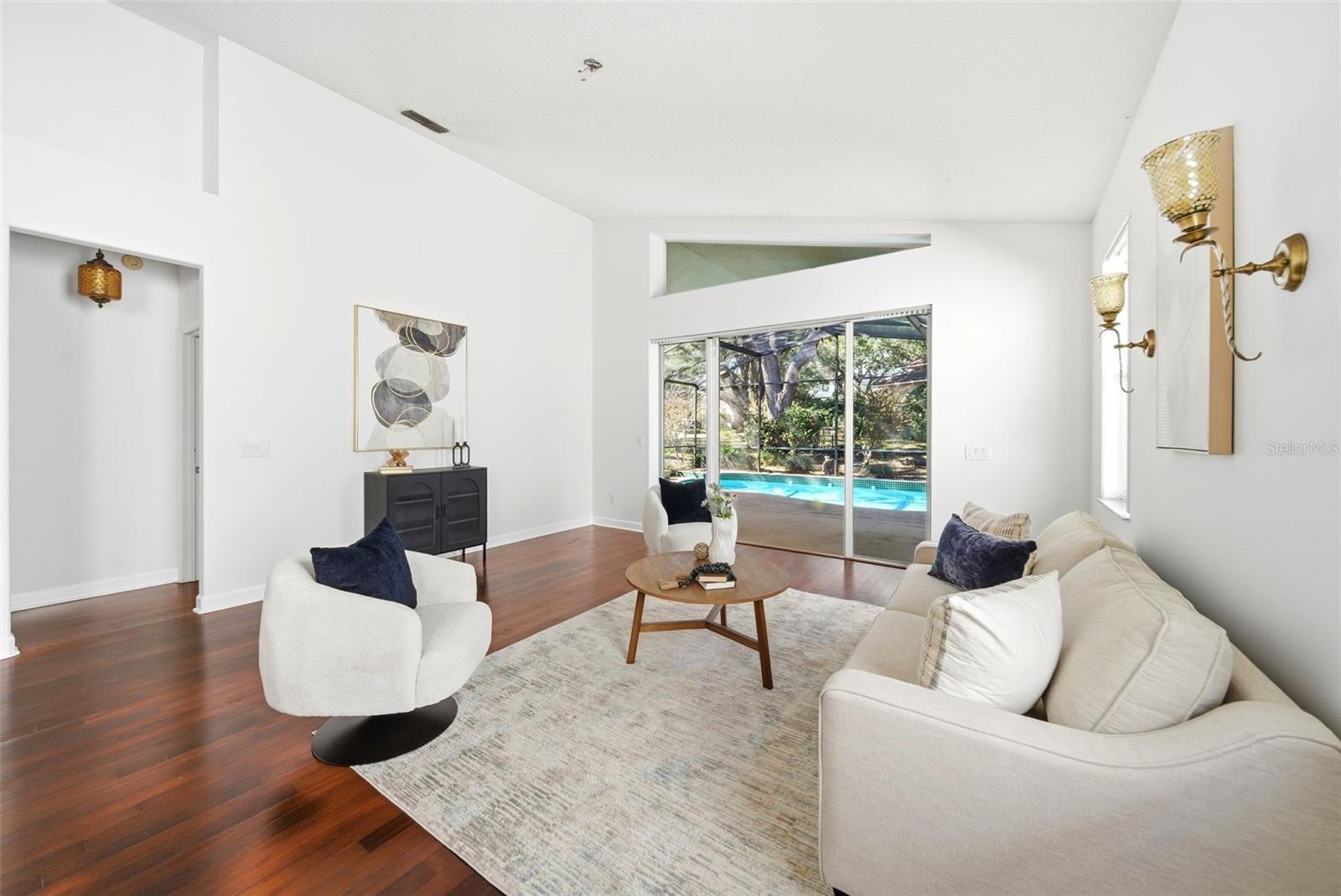 STRATTON HILL - Residential