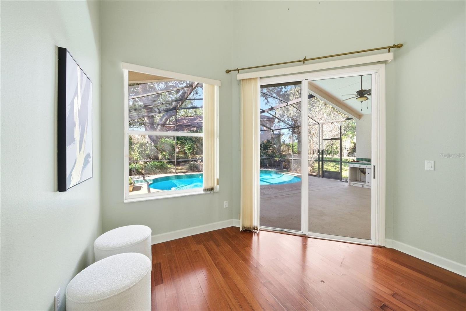 STRATTON HILL - Residential