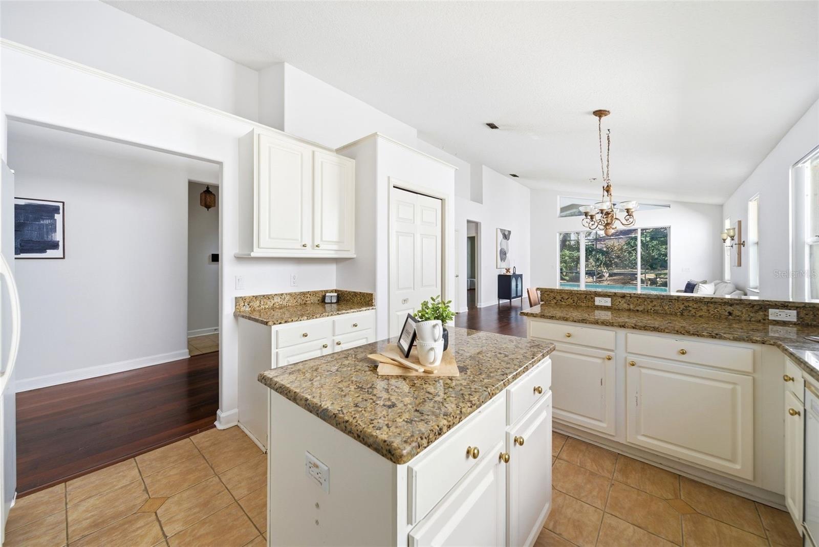 STRATTON HILL - Residential