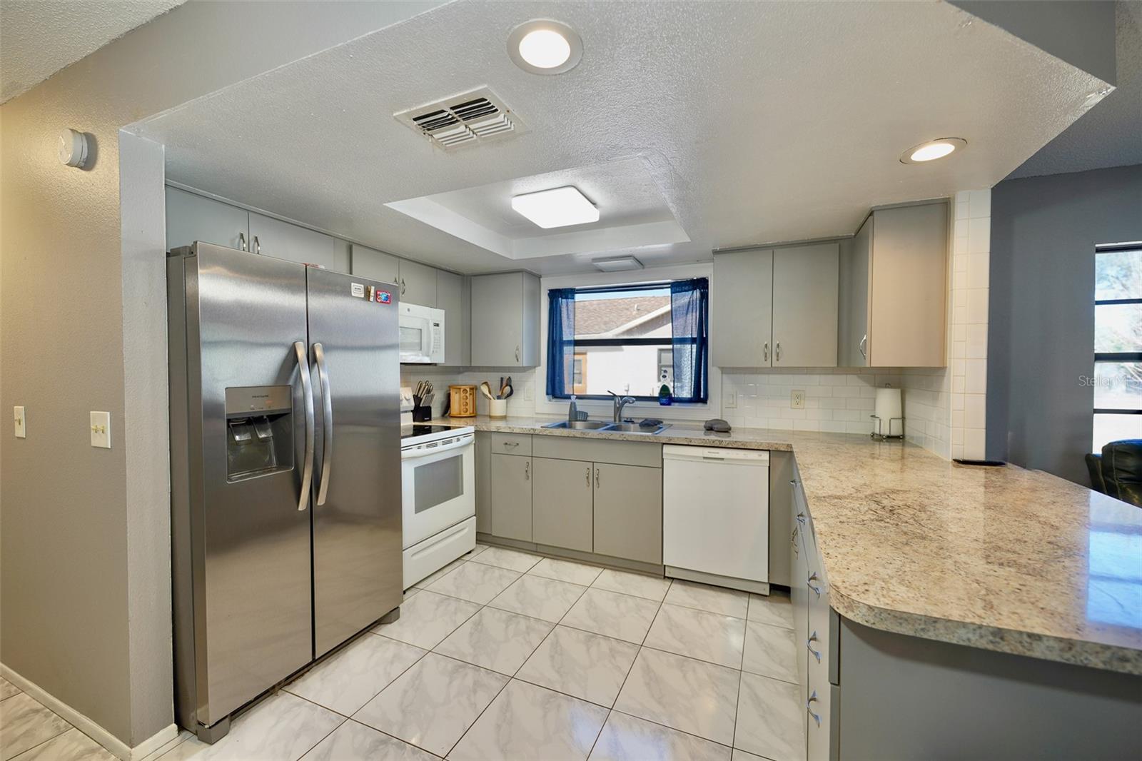 FOREST OAKS - Residential