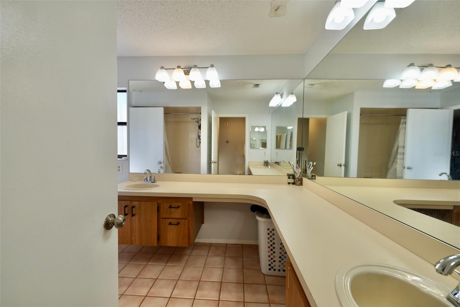 FOREST OAKS - Residential