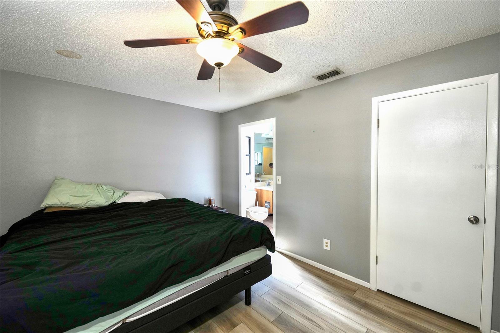 FOREST OAKS - Residential