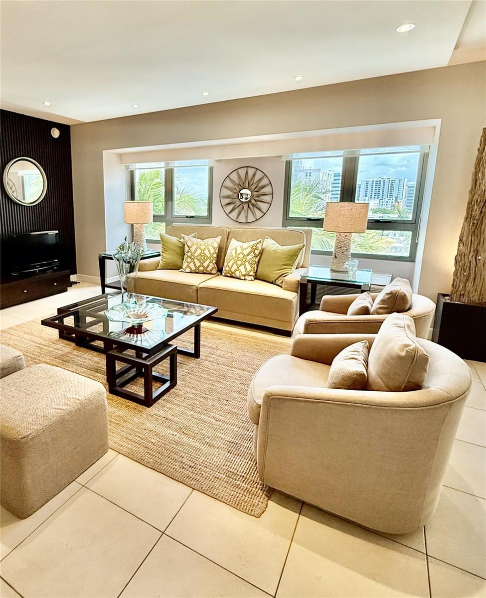 103 DE DIEGO AVENUE 01