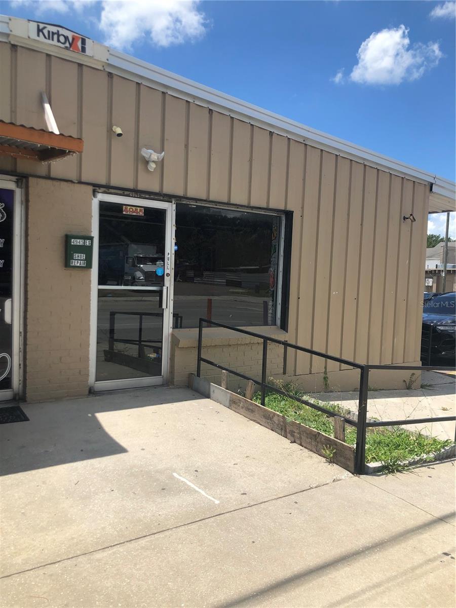 BRYANS W G SUB - Commercial Lease