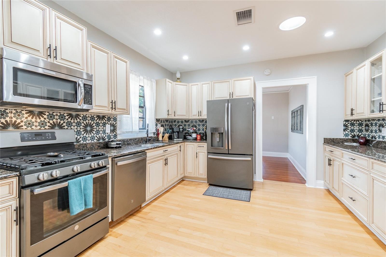 SEMINOLE HEIGHTS NORTH - Residential Lease