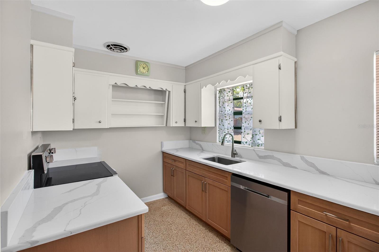 GATES KNOLL - Residential