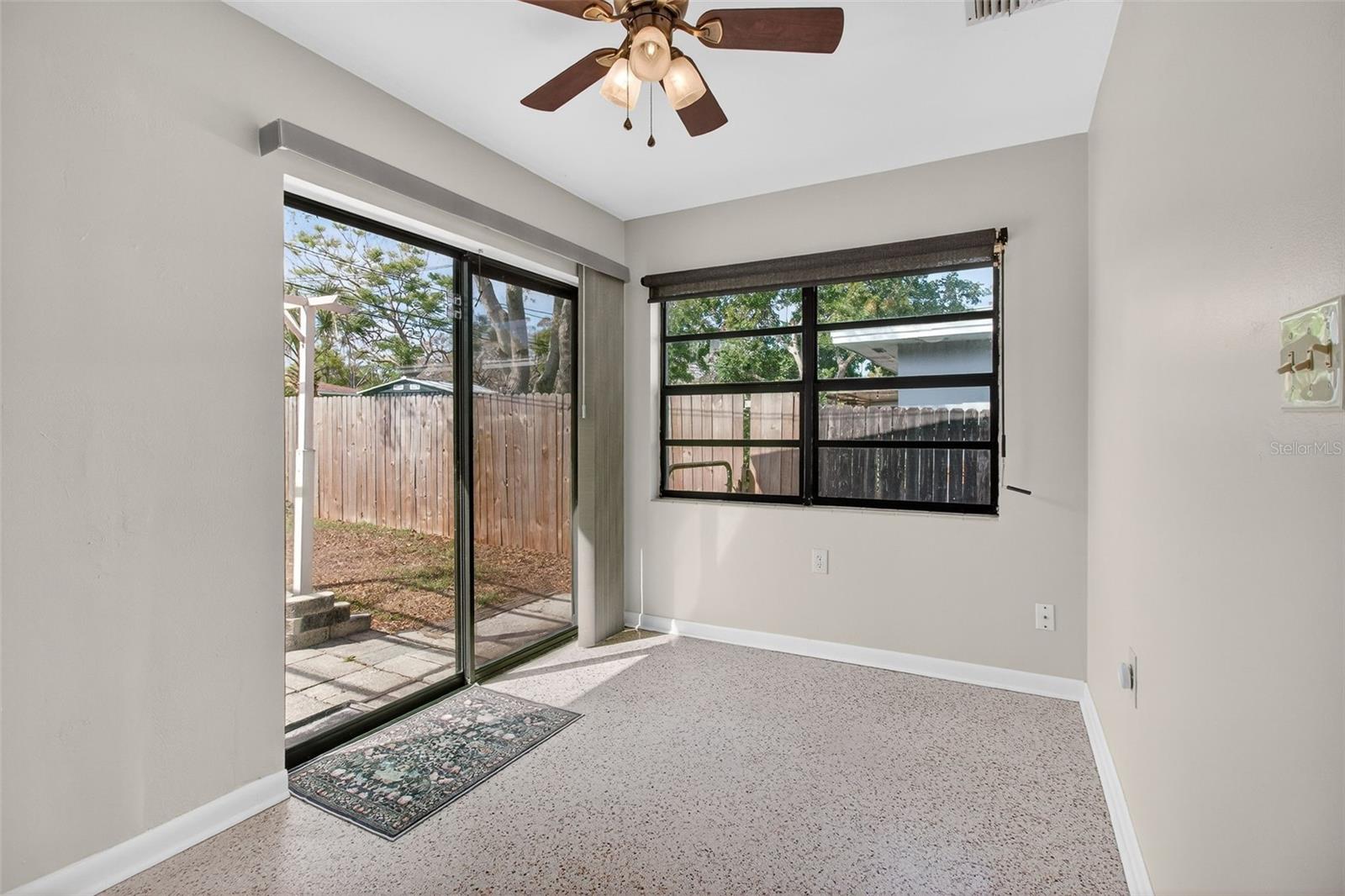 GATES KNOLL - Residential