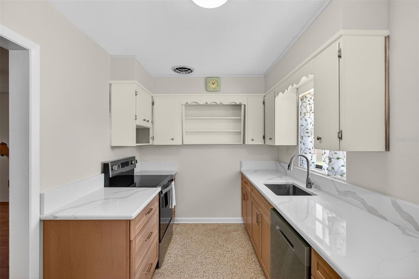 GATES KNOLL - Residential