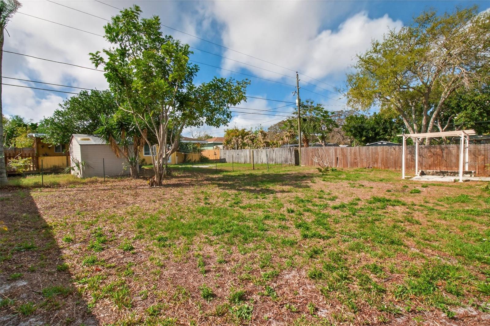 GATES KNOLL - Residential