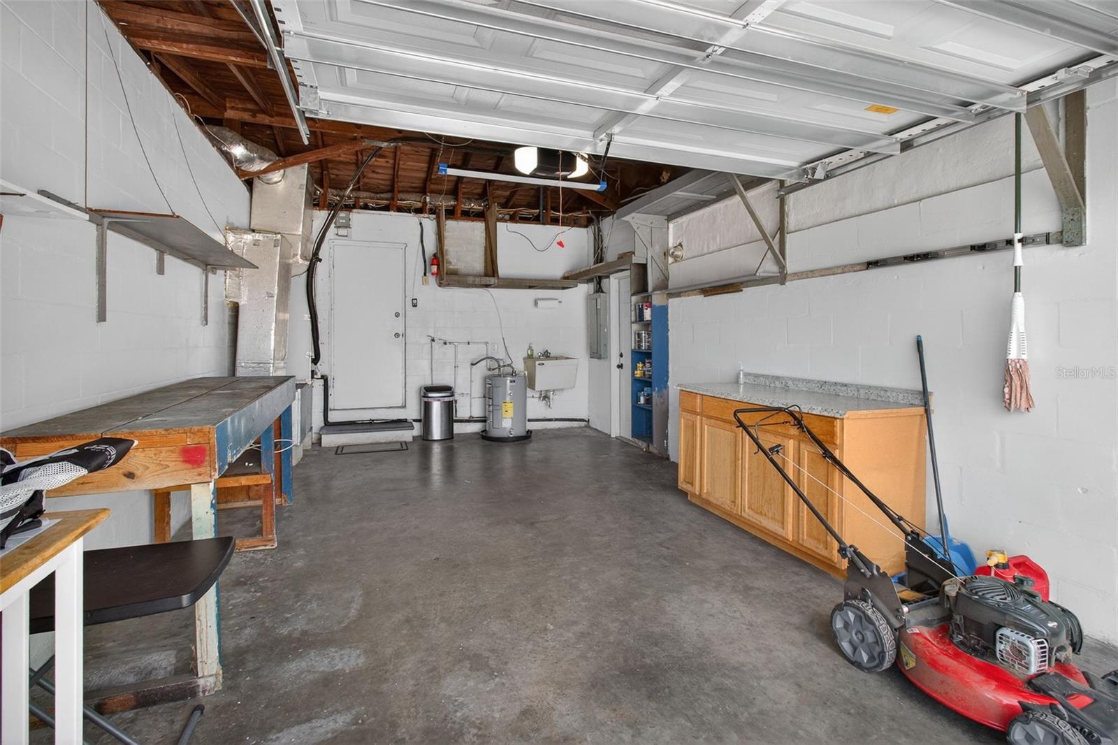 GATES KNOLL - Residential