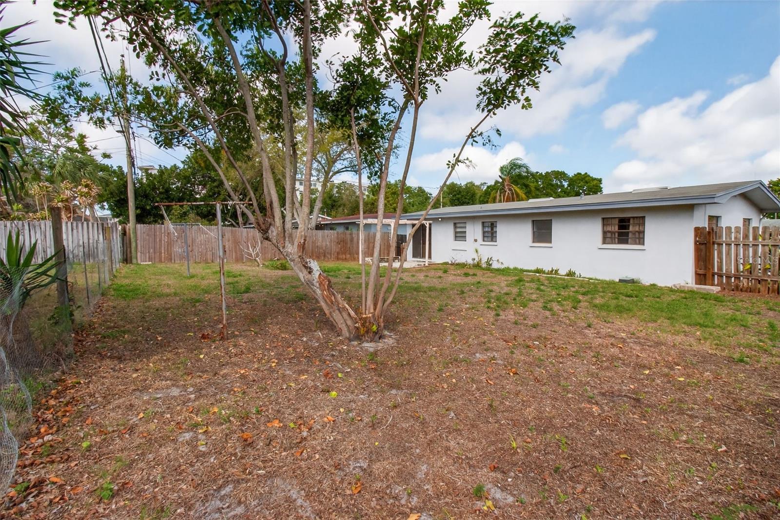 GATES KNOLL - Residential