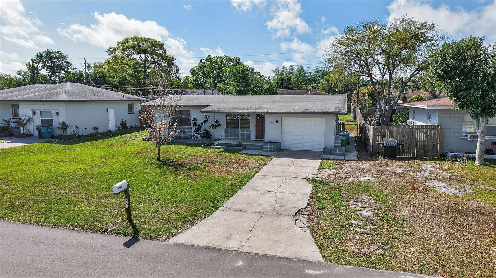 GATES KNOLL - Residential