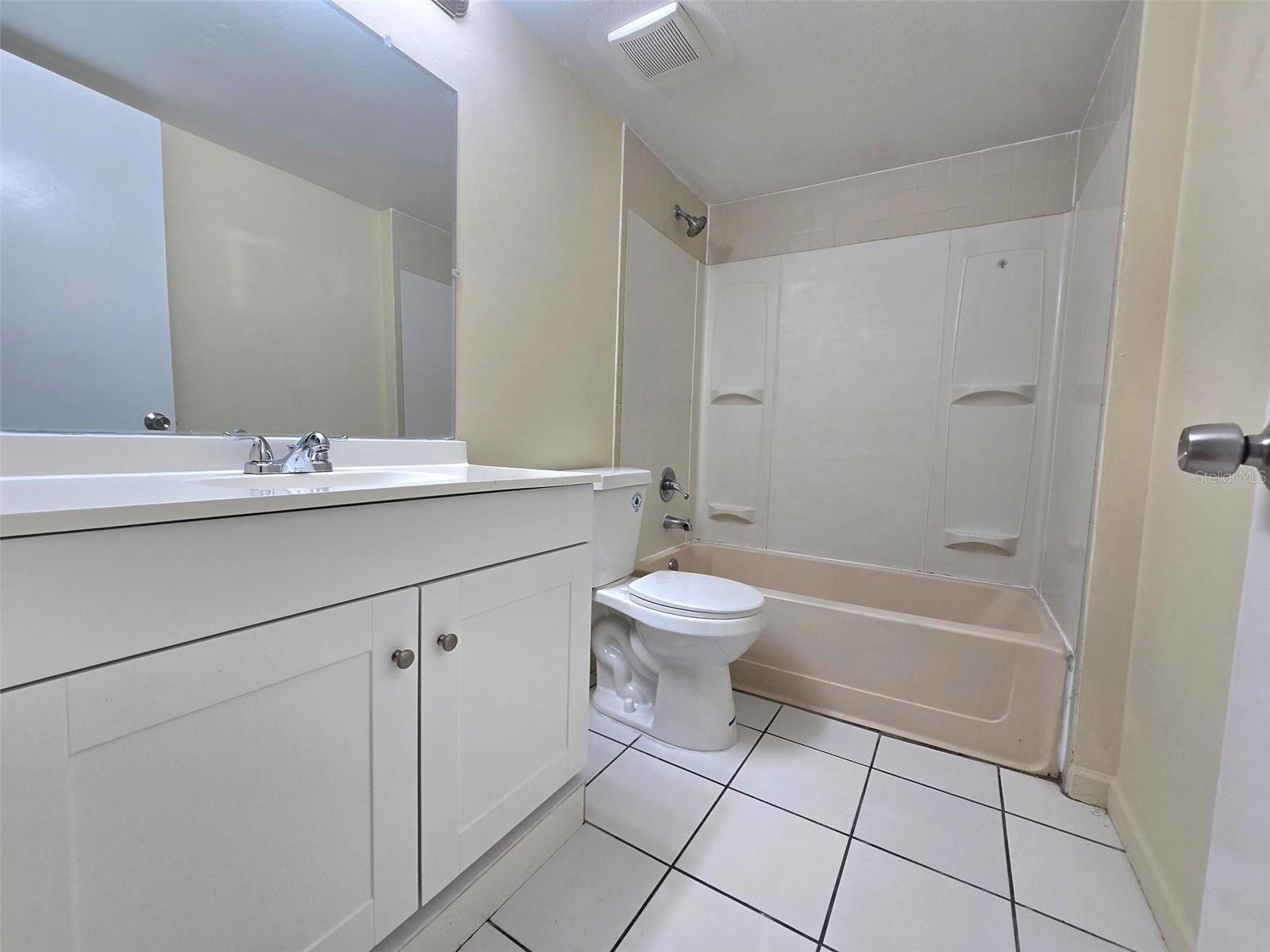 ASHFORD GREEN CONDO - Residential Lease