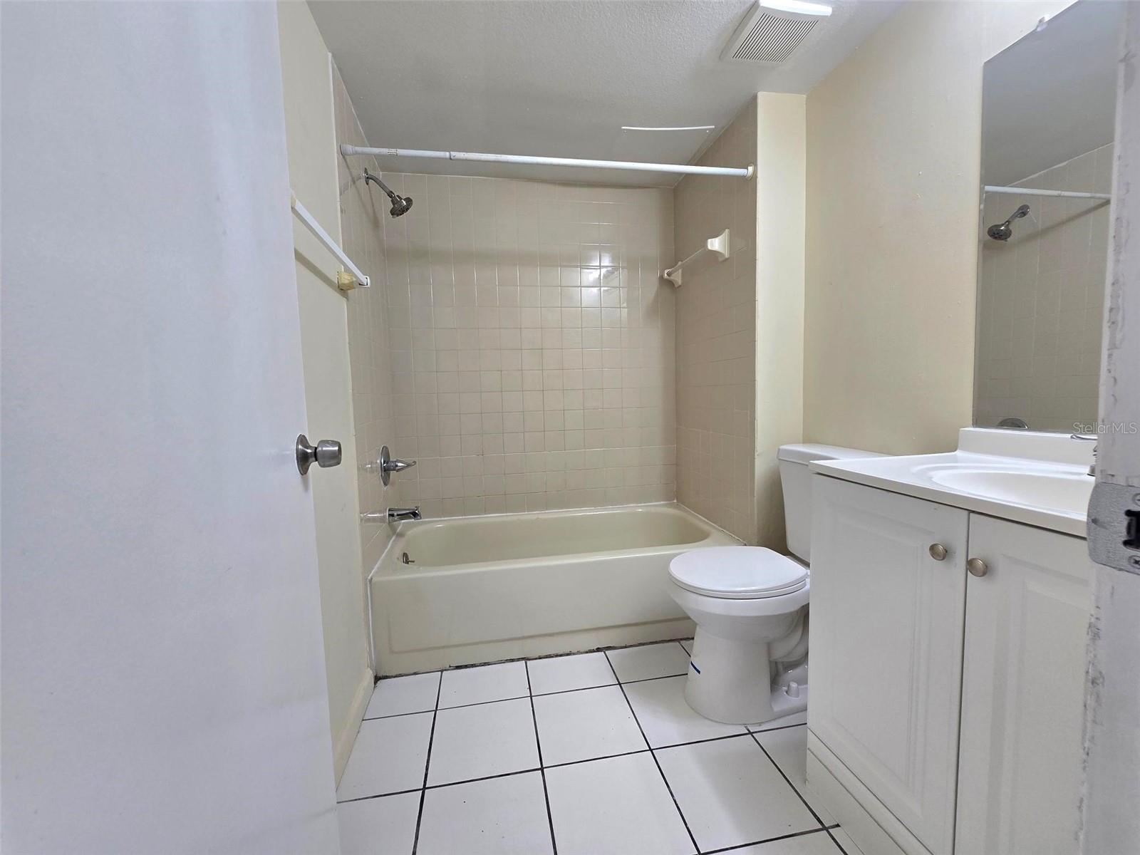 ASHFORD GREEN CONDO - Residential Lease