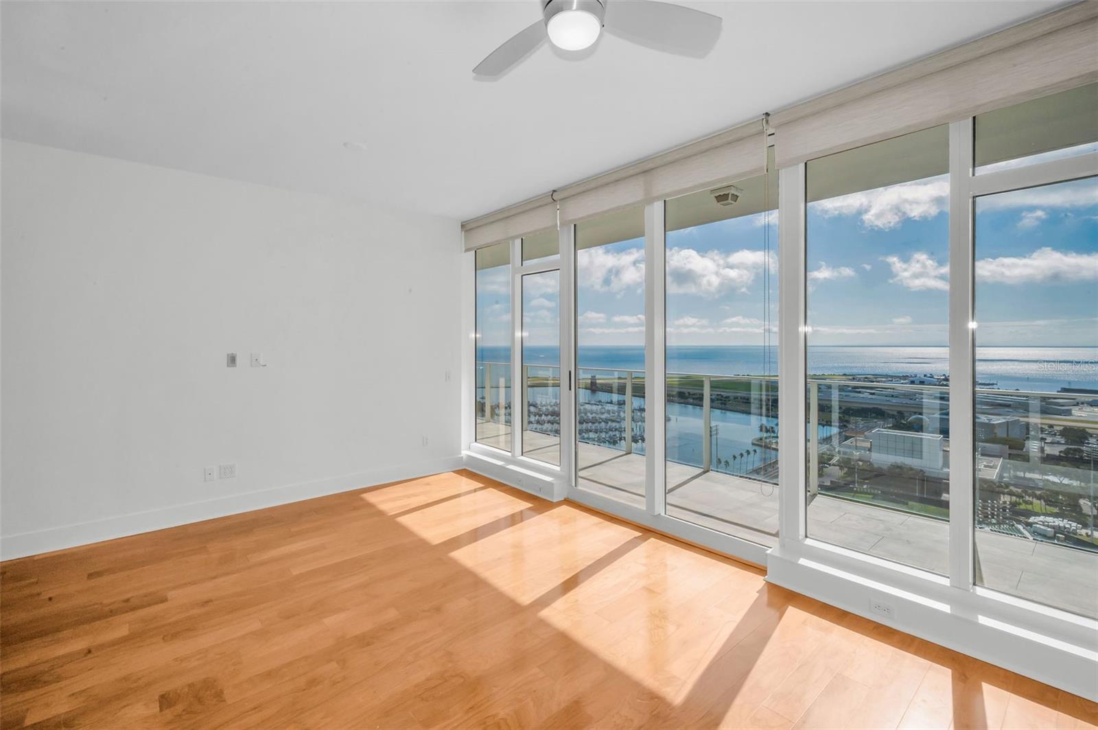 SIGNATURE PLACE CONDO - Residential