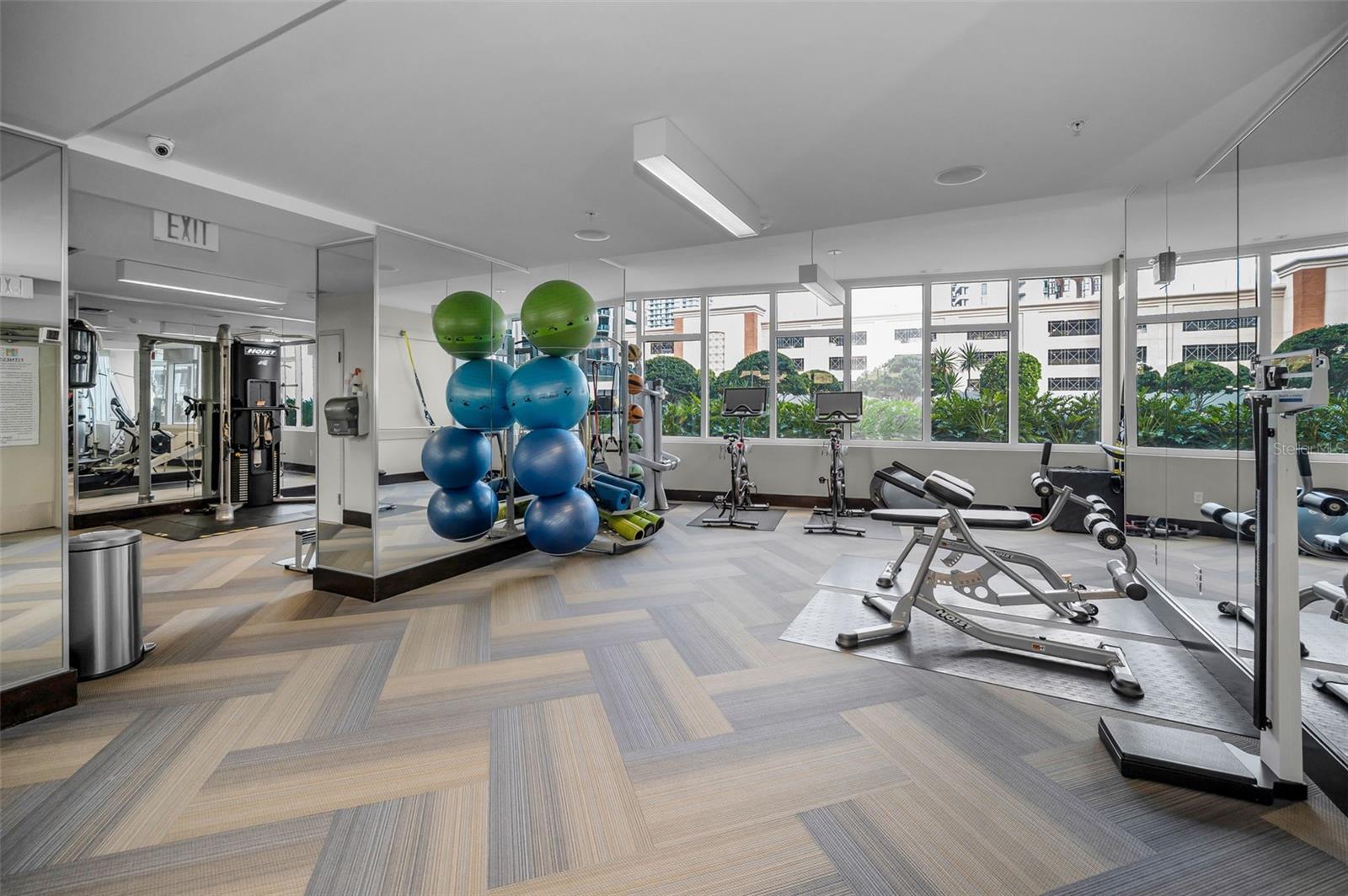 SIGNATURE PLACE CONDO - Residential