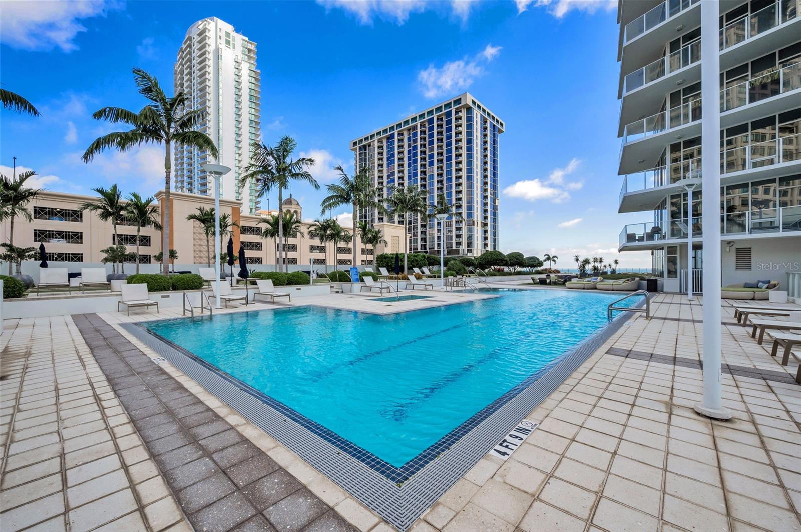 SIGNATURE PLACE CONDO - Residential