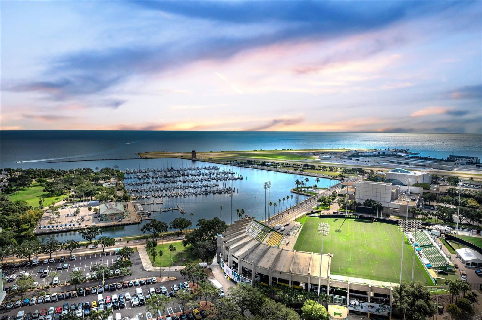 SIGNATURE PLACE CONDO - Residential