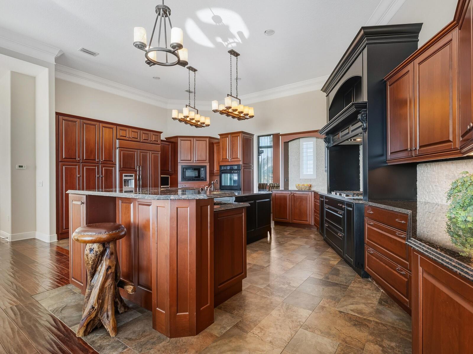 CORAL COVE - Residential