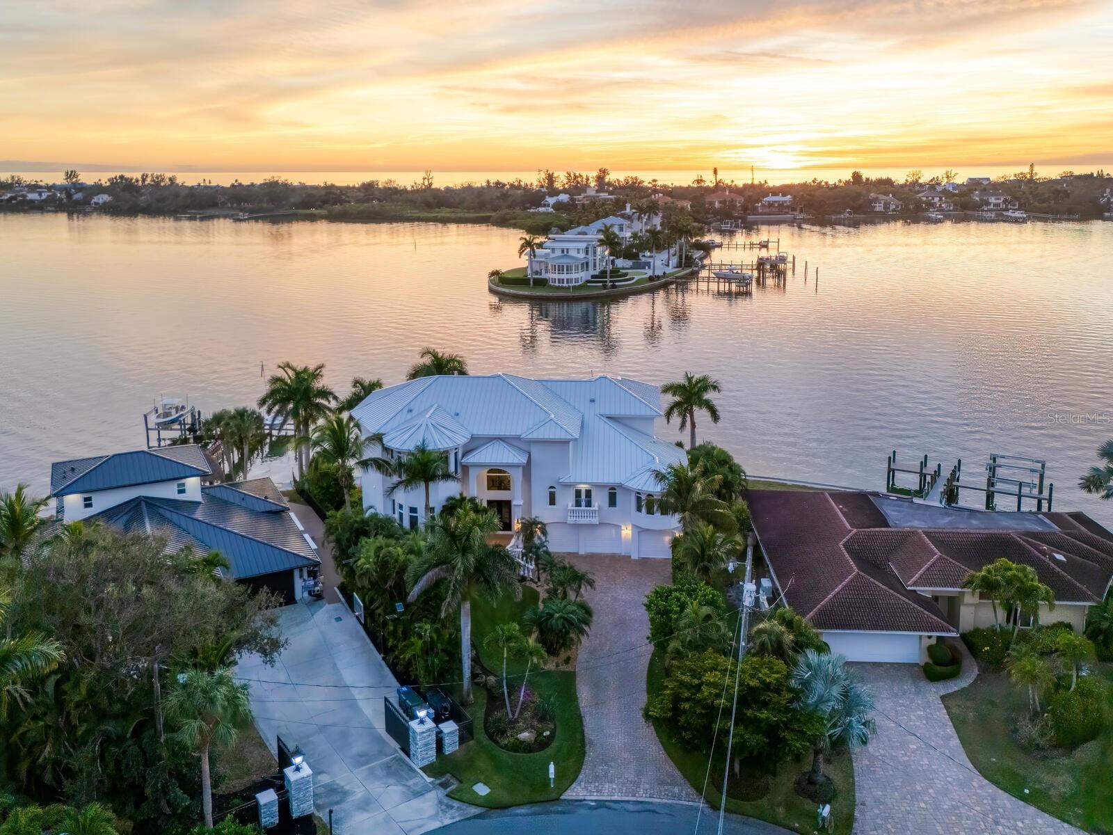 CORAL COVE - Residential