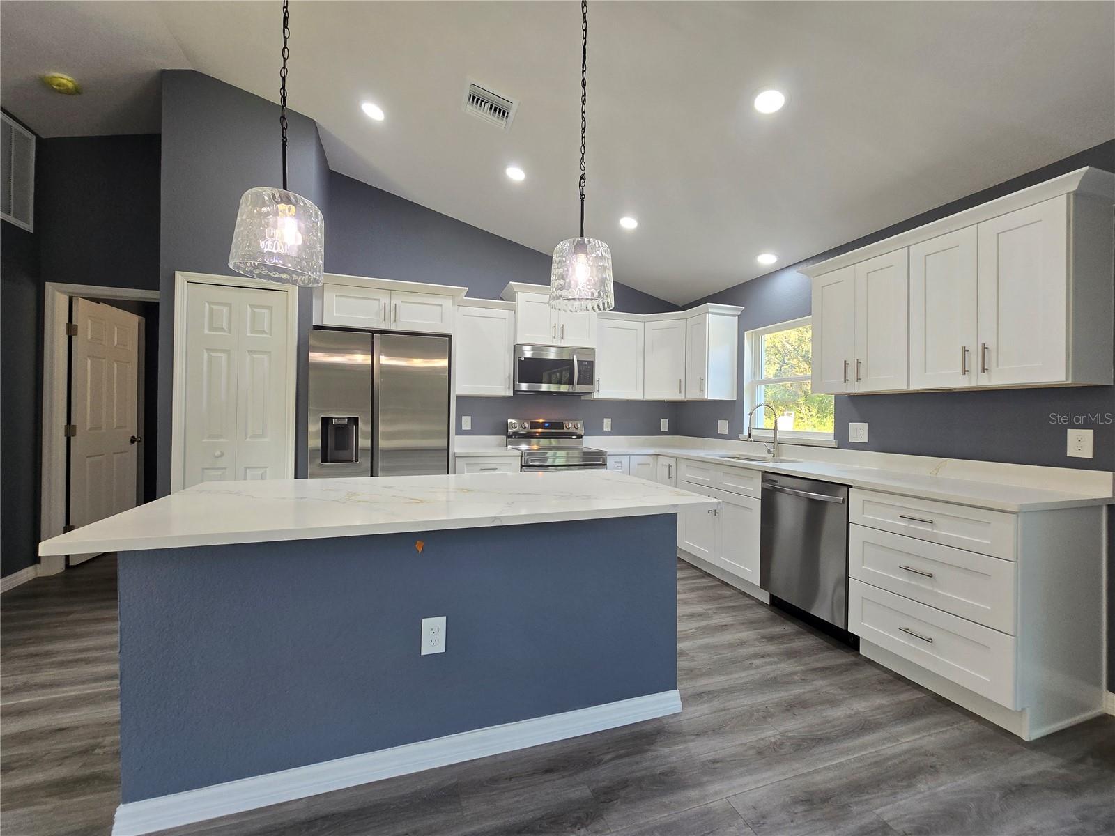 SILVER SPGS SHORES UN 32 - Residential