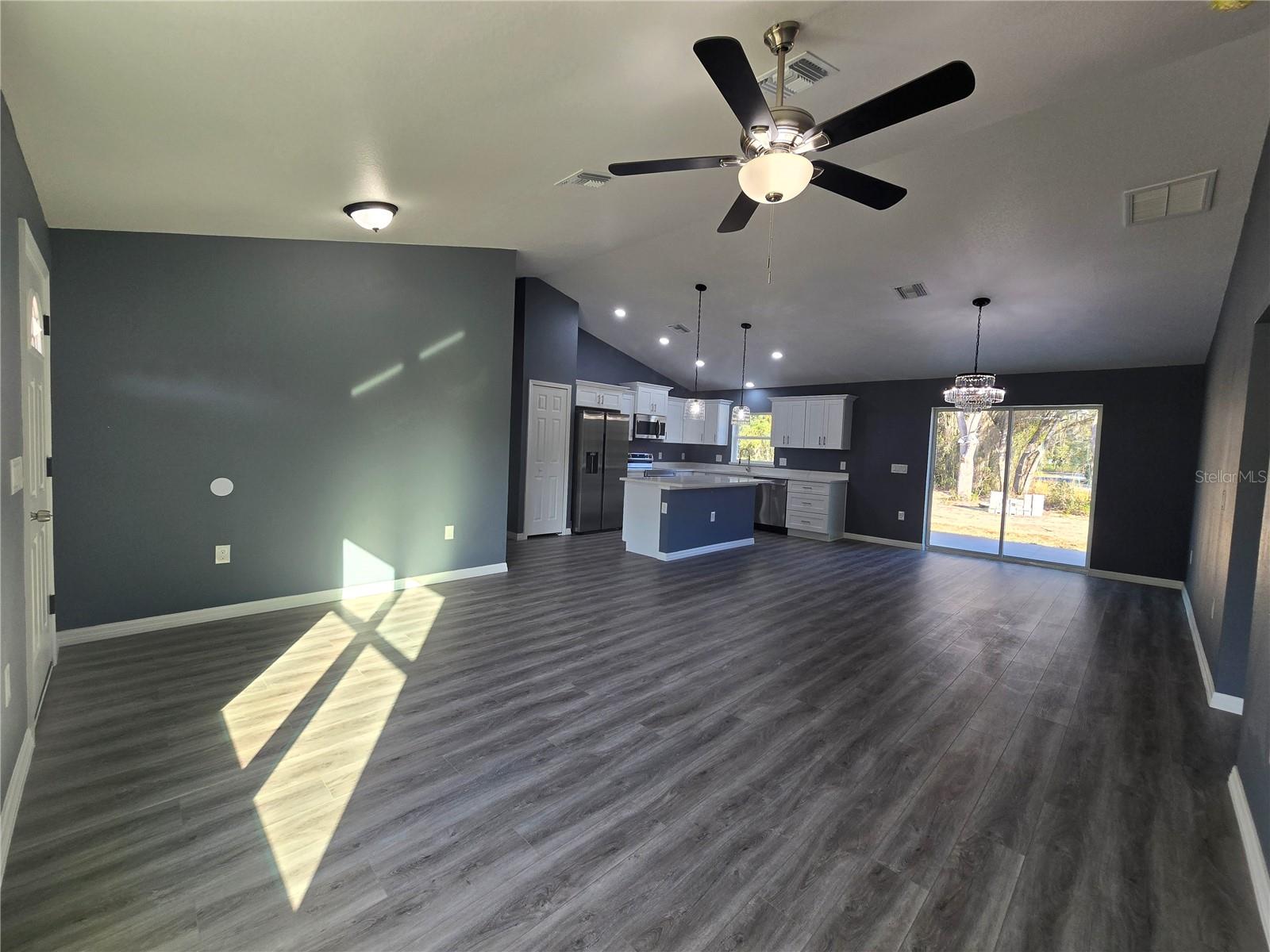 SILVER SPGS SHORES UN 32 - Residential