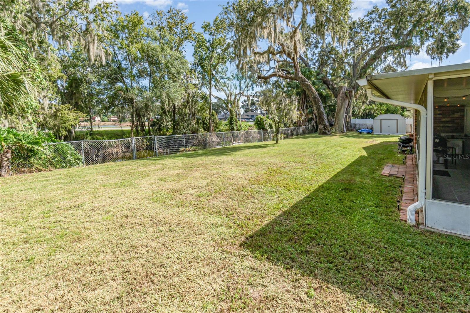 LEESBURG - Residential