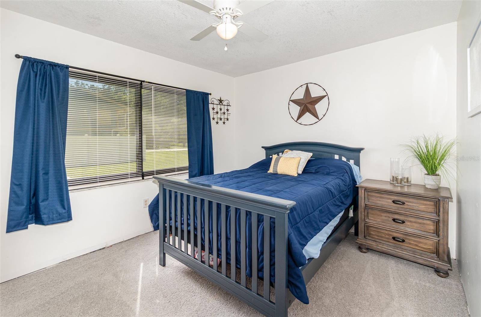 LEESBURG - Residential