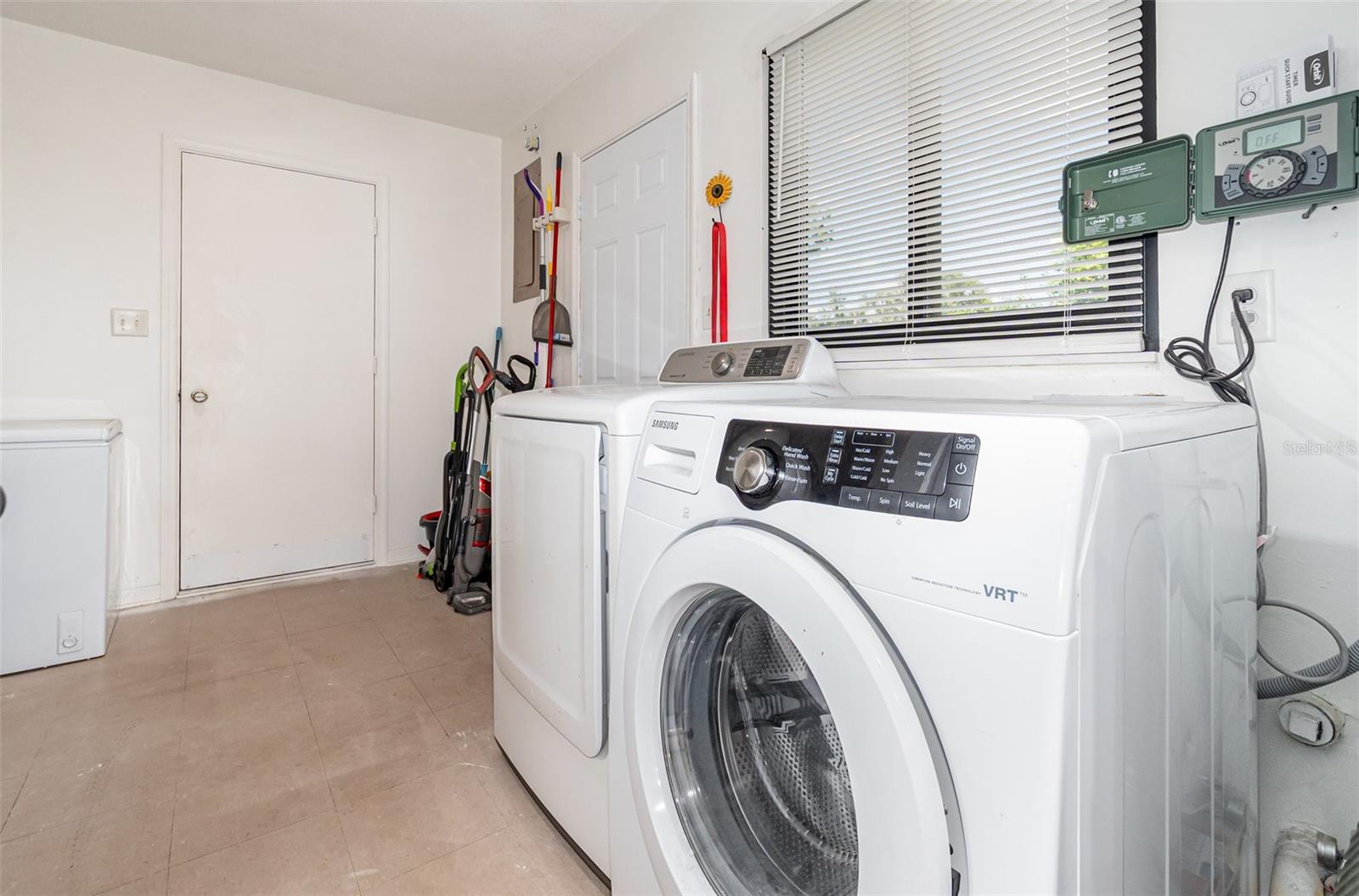 LEESBURG - Residential