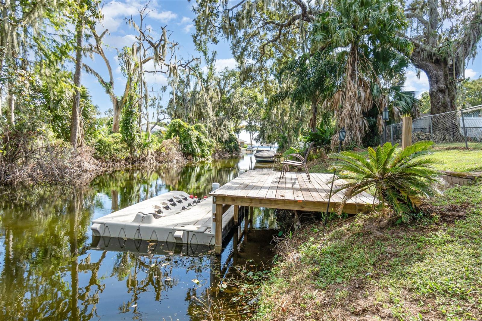 LEESBURG - Residential