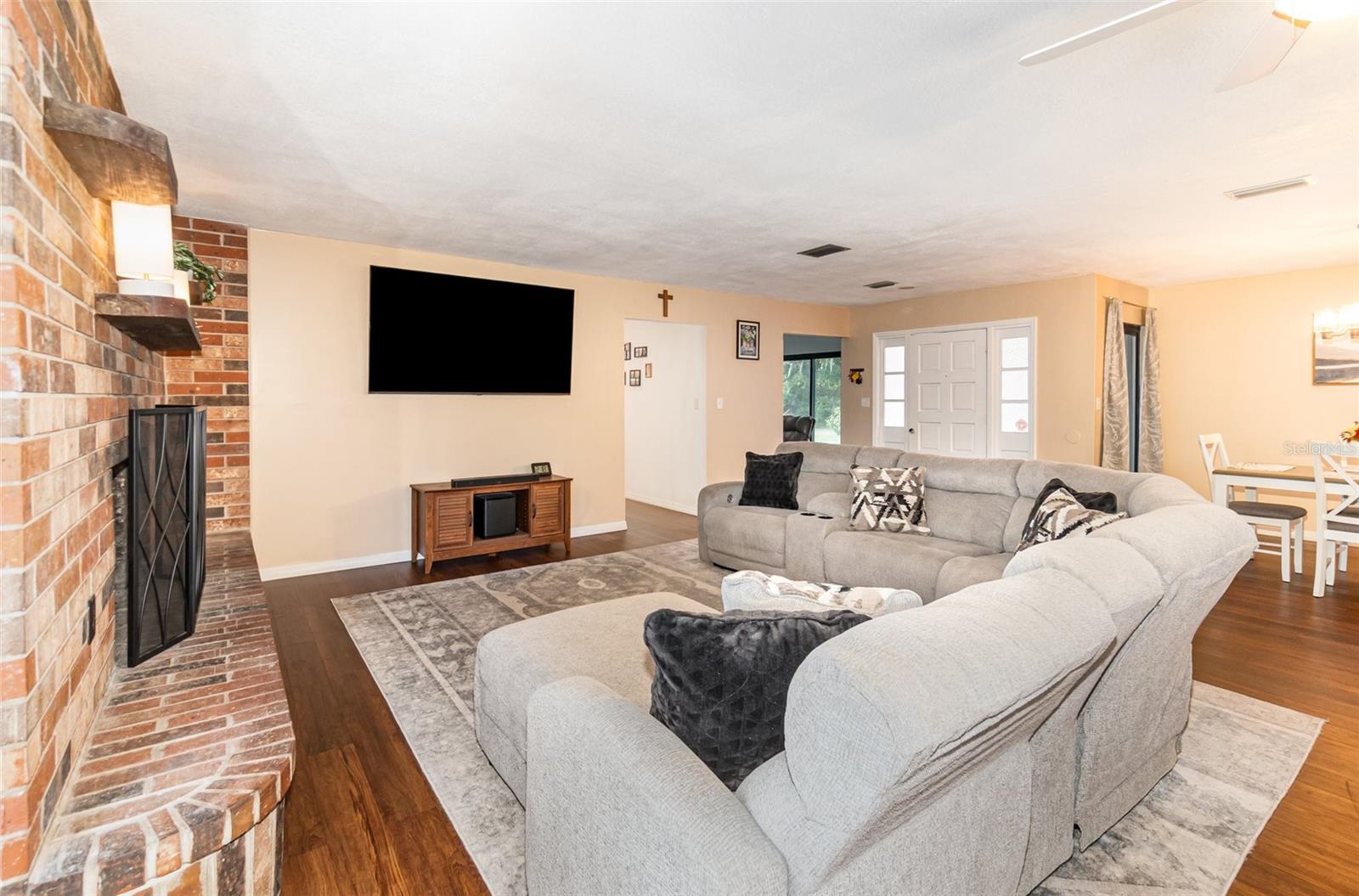 1004 MONTEREY DRIVE
