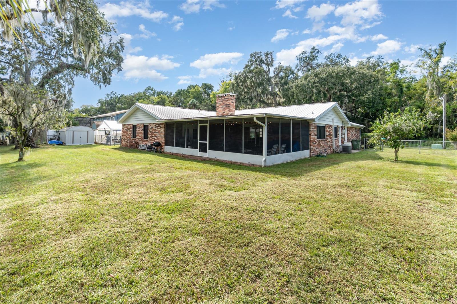 LEESBURG - Residential