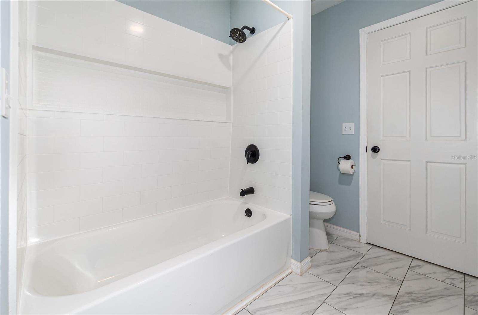 LEESBURG - Residential