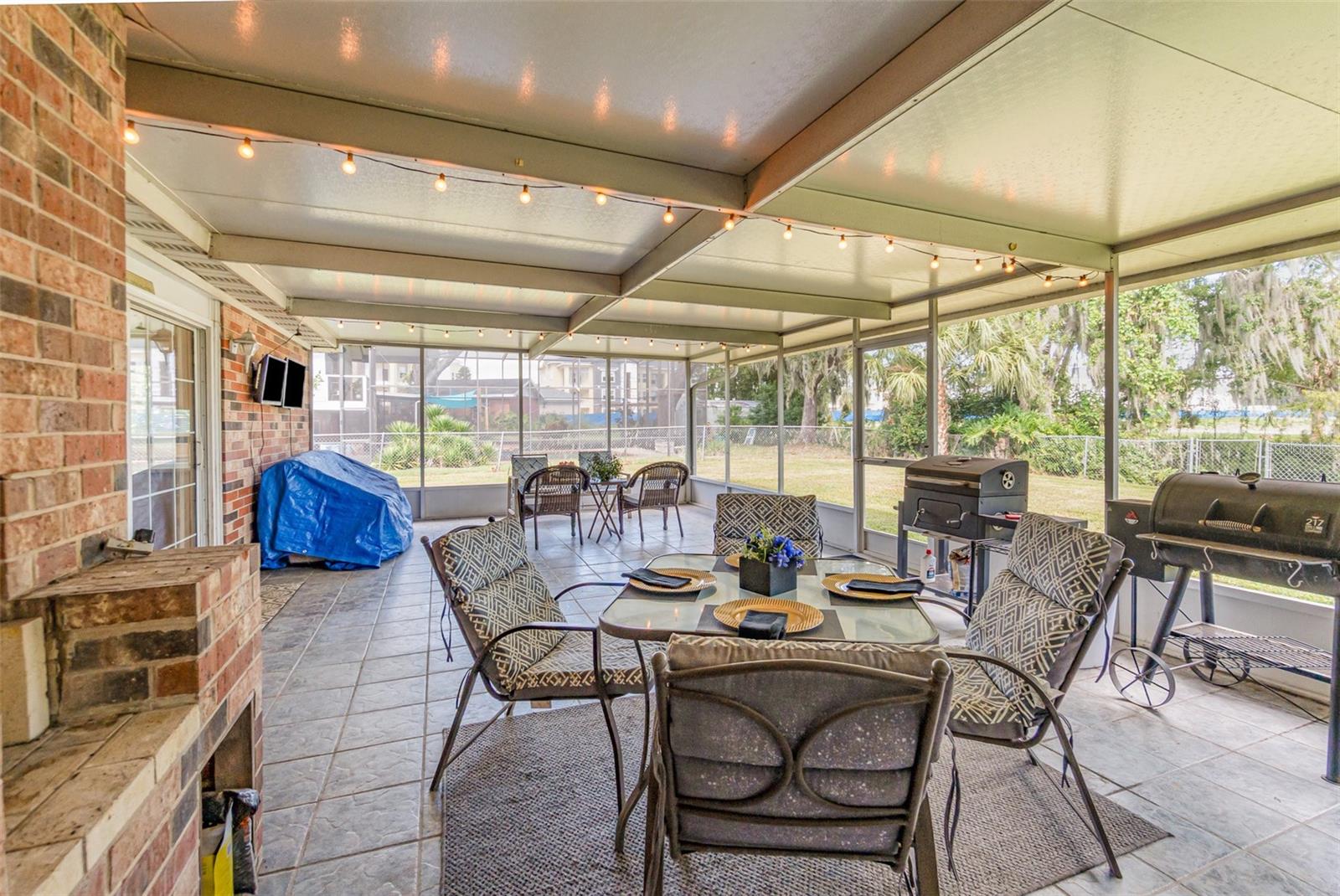 LEESBURG - Residential