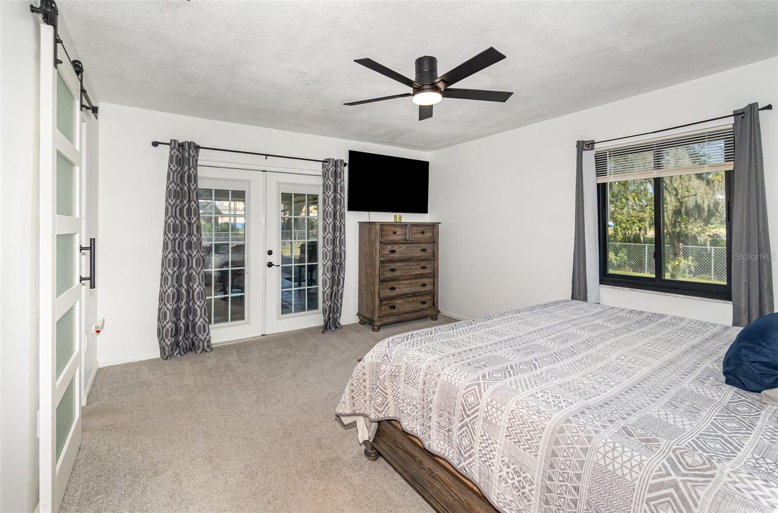 LEESBURG - Residential