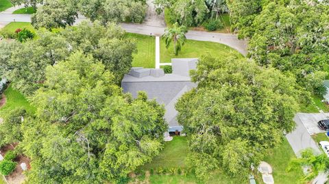 A home in WINTER HAVEN