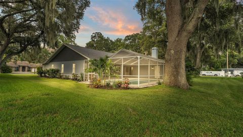 A home in WINTER HAVEN