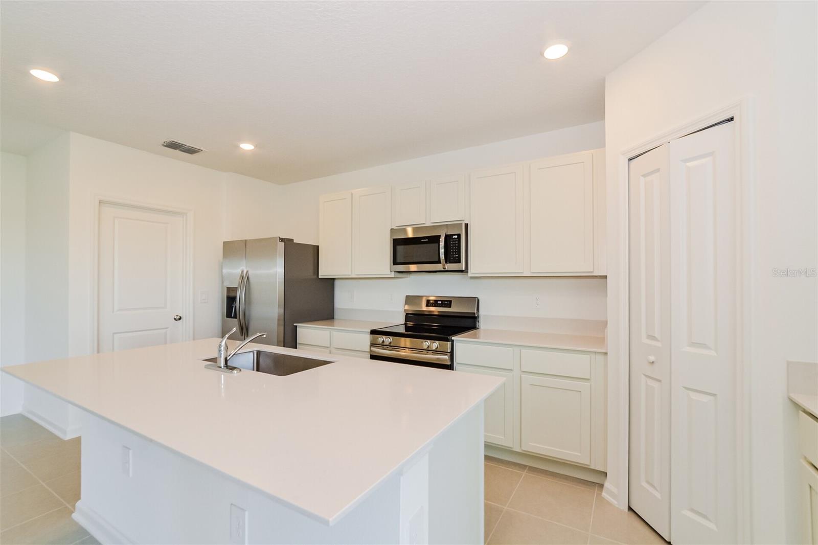 CROSSWINDS EAST PH 1 - Residential Lease