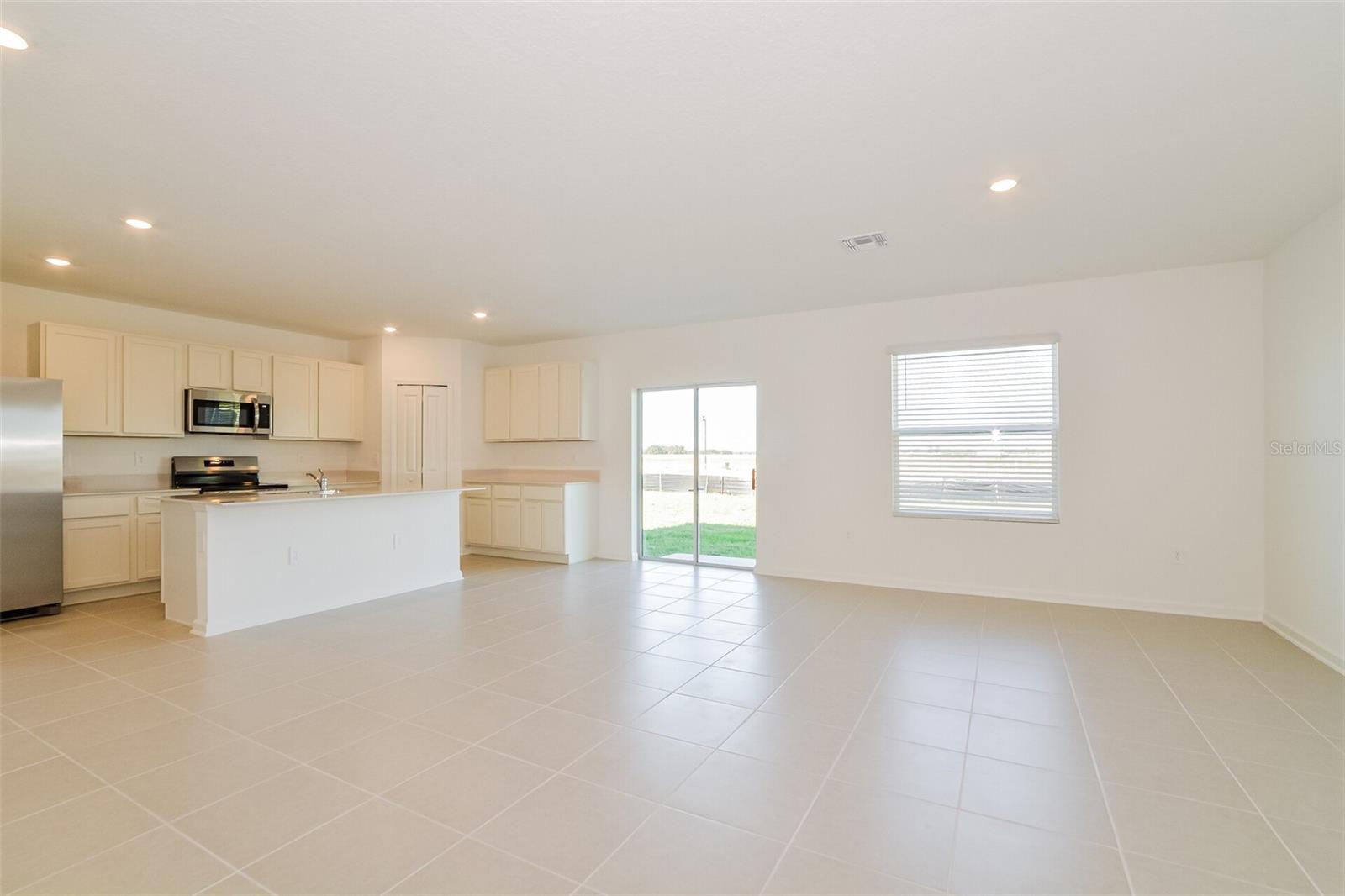 CROSSWINDS EAST PH 1 - Residential Lease