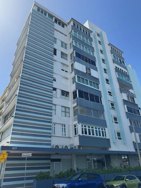 Third-floor apartment in the heart of Miramar. It is furnished with new appliances. The condominium has a full generator for the apartment and water tank. The apartment has two balconies overlooking Condado Lagoon and very comfortable spaces with plenty of light and cross ventilation, which maintains a cool temperture. Close to restaurants, supermarkets, theaters, etc.
Required: Minimum one-year contract, month's advance, month's security deposit, credit check, public liability policy, and lease bond.